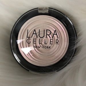 Laura Geller highlighter